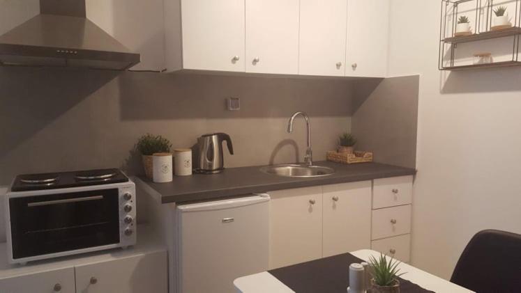 Apartment In The Heart Of The City 5 Larissa Eksteriør billede